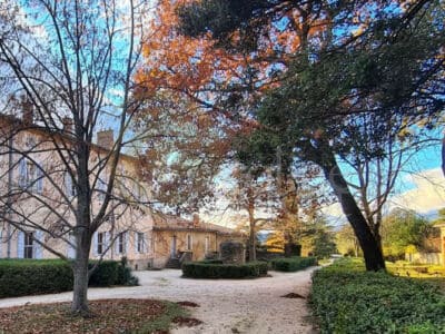 Exceptionnelle Demeure du XVIII°et son Domaine agricole