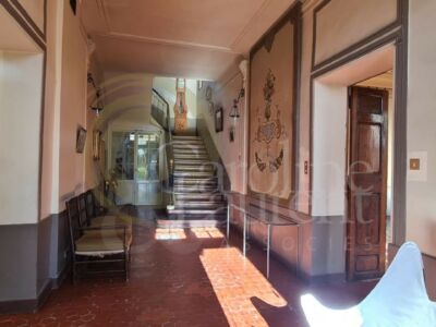 Exceptionnelle Demeure du XVIII°et son Domaine agricole