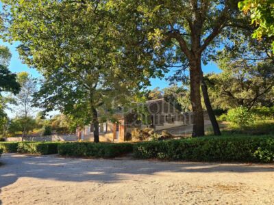 Exceptionnelle Demeure du XVIII°et son Domaine agricole