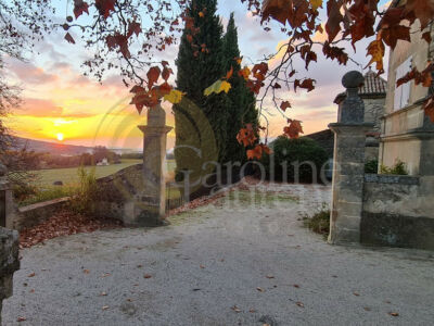 Exceptionnelle Demeure du XVIII°et son Domaine agricole