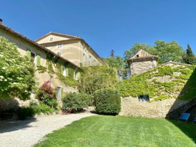 Exceptionnelle Demeure du XVIII°et son Domaine agricole