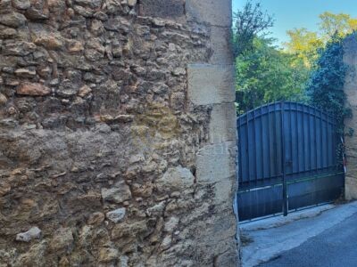 Rez de jardin au cœur de Rognes